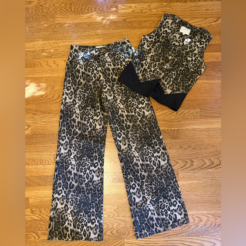 NWT high waist Leopard Print Wide Leg Pants size M - Picture 14 of 14